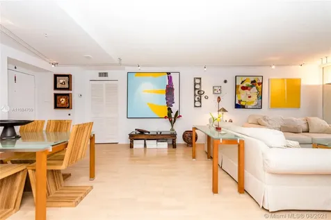 1900 Sunset Harbour Drive Miami Beach FL 33139
