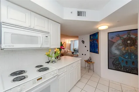 1900 Sunset Harbour Drive Miami Beach FL 33139