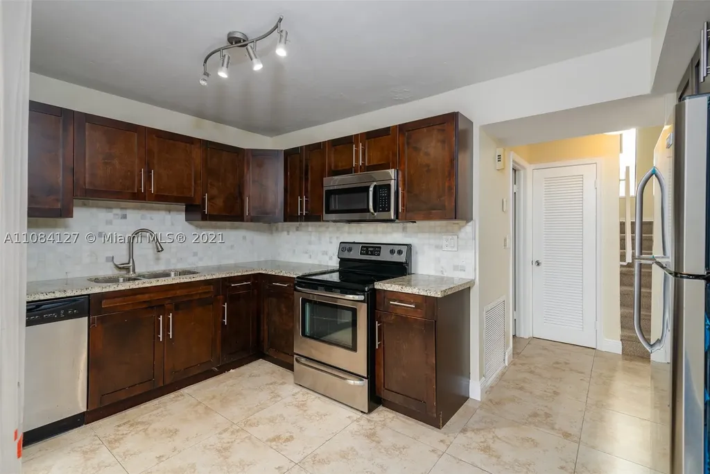 14939 SW 89th Street Miami FL 33196