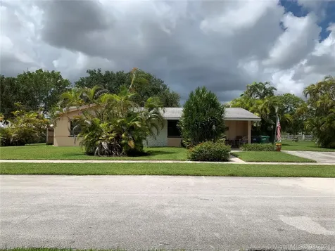 18534 SW 90th Court Cutler Bay FL 33157