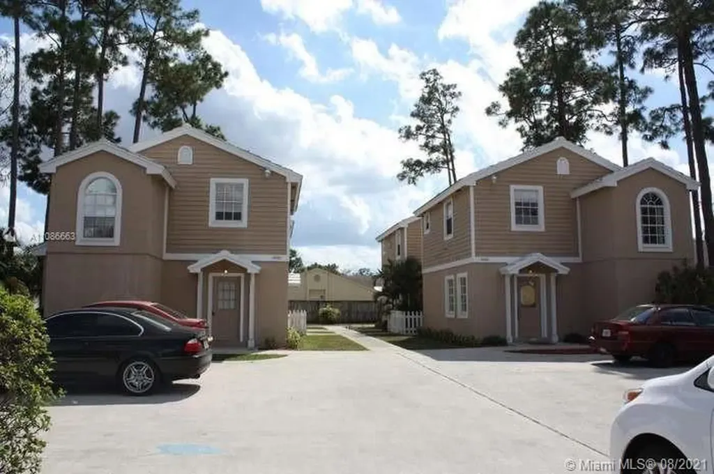 14082 Wellington Trace Wellington FL 33414