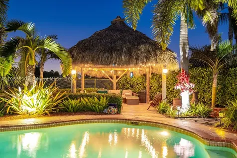 12911 S Calusa Club Drive Miami FL 33186