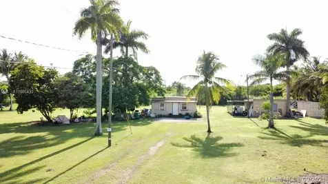 27105 SW 188th Avenue Homestead FL 33031