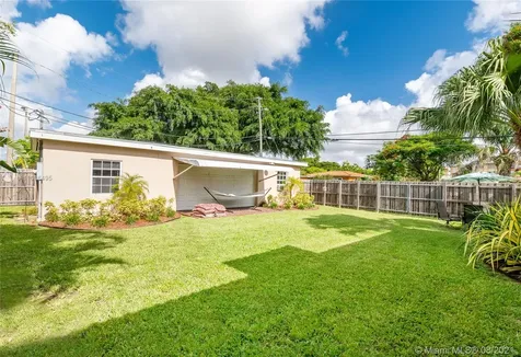 400 Forrest Drive Miami Springs FL 33166