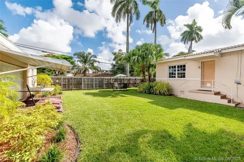 400 Forrest Drive Miami Springs FL 33166