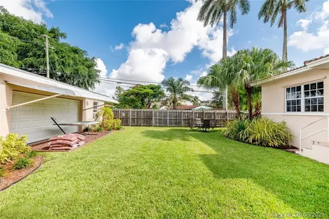 400 Forrest Drive Miami Springs FL 33166