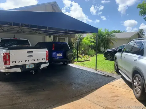 10025 SW 132nd Court Miami FL 33186