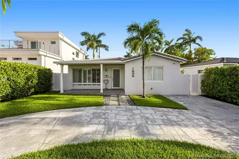 1239 Washington Street Hollywood FL 33019