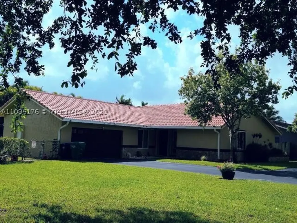 2945 NW 116th Terrace Coral Springs FL 33065