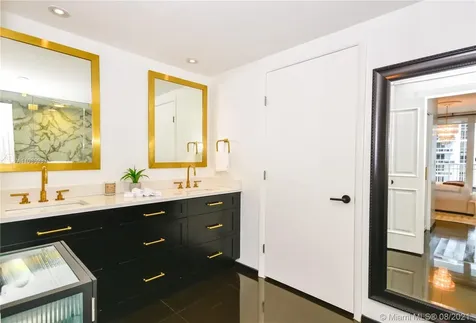 801 Brickell Key Boulevard Miami FL 33131