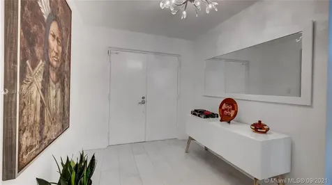 600 Grapetree Drive Key Biscayne FL 33149