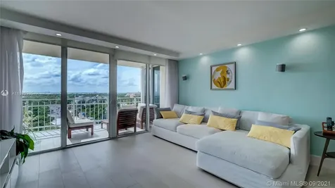 600 Grapetree Drive Key Biscayne FL 33149