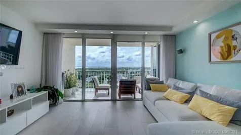 600 Grapetree Drive Key Biscayne FL 33149