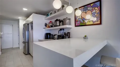 600 Grapetree Drive Key Biscayne FL 33149