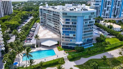 600 Grapetree Drive Key Biscayne FL 33149