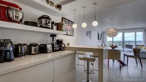 600 Grapetree Drive Key Biscayne FL 33149