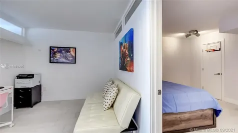 600 Grapetree Drive Key Biscayne FL 33149