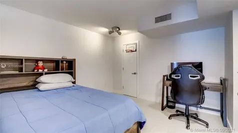 600 Grapetree Drive Key Biscayne FL 33149