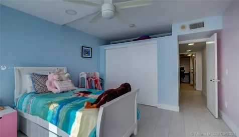 600 Grapetree Drive Key Biscayne FL 33149