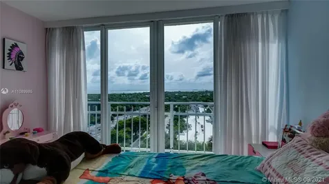 600 Grapetree Drive Key Biscayne FL 33149