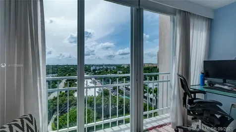 600 Grapetree Drive Key Biscayne FL 33149