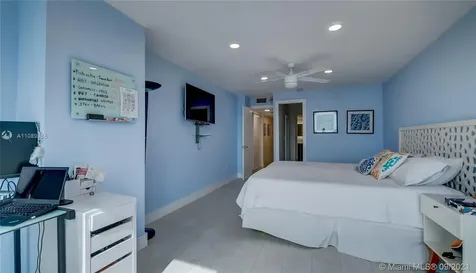 600 Grapetree Drive Key Biscayne FL 33149