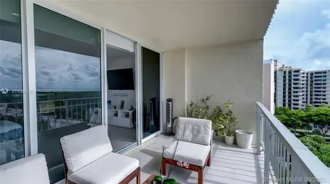 600 Grapetree Drive Key Biscayne FL 33149