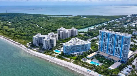 600 Grapetree Drive Key Biscayne FL 33149