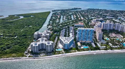 600 Grapetree Drive Key Biscayne FL 33149