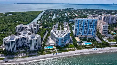 600 Grapetree Drive Key Biscayne FL 33149