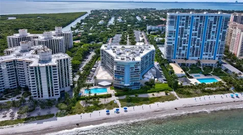 600 Grapetree Drive Key Biscayne FL 33149