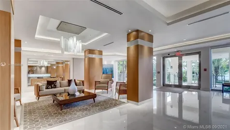 600 Grapetree Drive Key Biscayne FL 33149