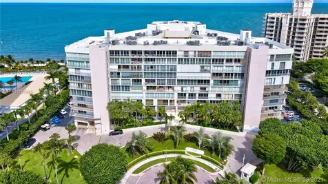 600 Grapetree Drive Key Biscayne FL 33149