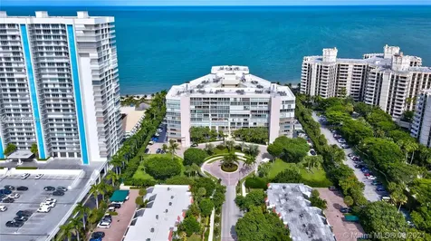 600 Grapetree Drive Key Biscayne FL 33149
