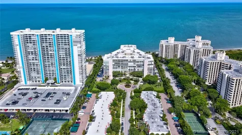 600 Grapetree Drive Key Biscayne FL 33149