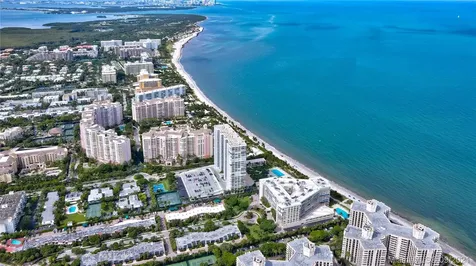 600 Grapetree Drive Key Biscayne FL 33149