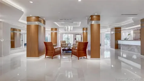 600 Grapetree Drive Key Biscayne FL 33149