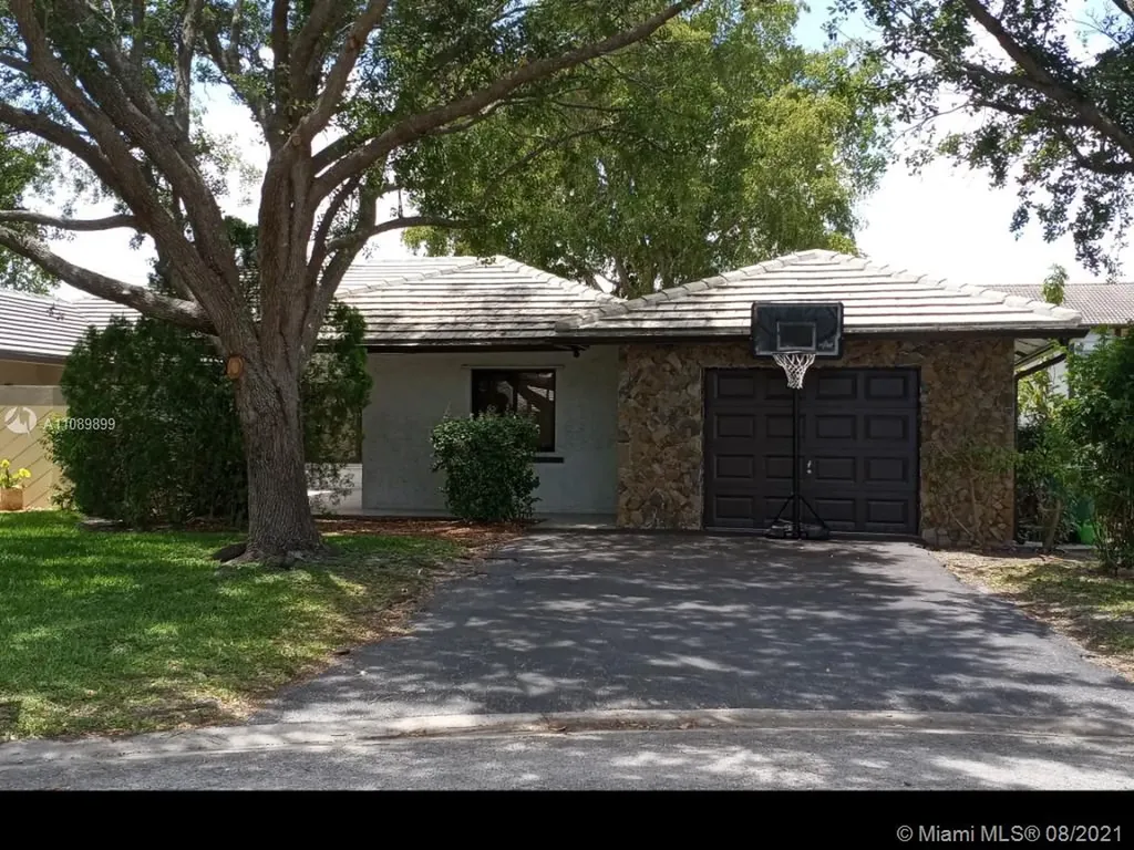 2334 NW 87th Drive Coral Springs FL 33065