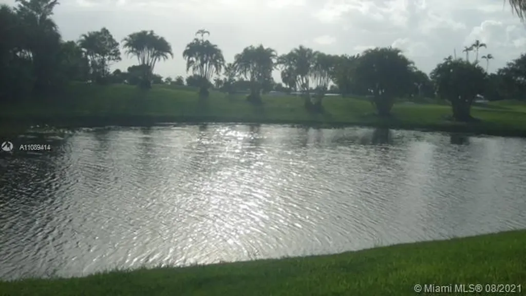 2125 SW 82nd Avenue Davie FL 33324
