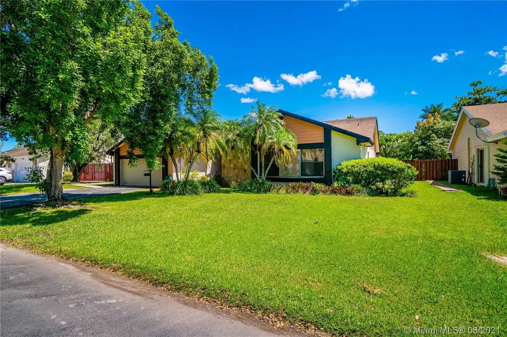 15620 SW 49th Street Miami FL 33185