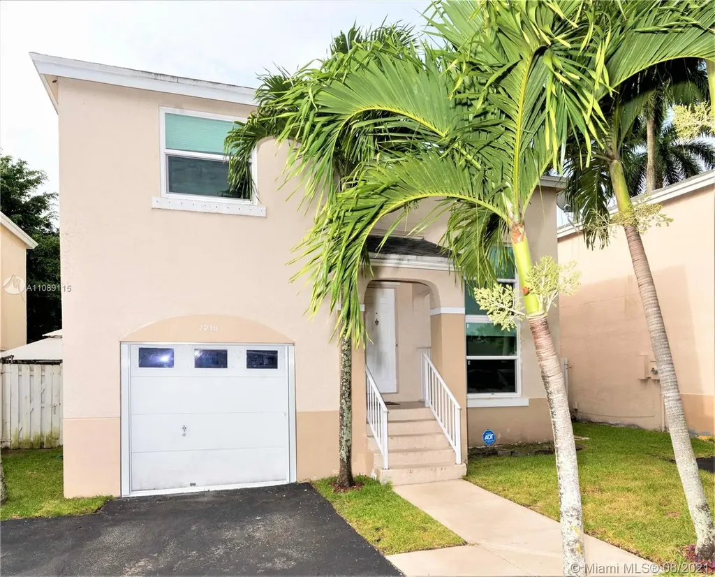 7216 SW 44th Court Davie FL 33314
