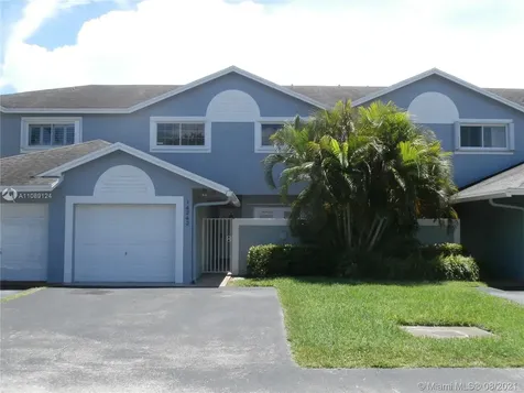 14242 SW 96th Terrace Miami FL 33186