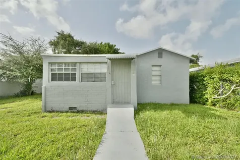 3094 NW 52nd Street Miami FL 33142