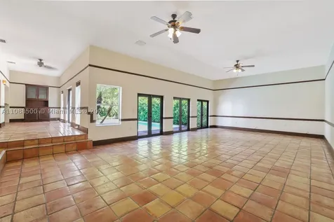 3871 S Le Jeune Road Coconut Grove FL 33146