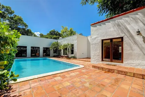 3871 S Le Jeune Road Coconut Grove FL 33146