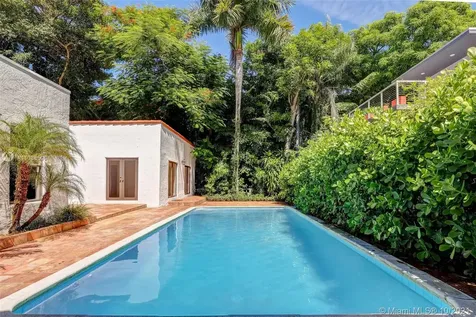 3871 S Le Jeune Road Coconut Grove FL 33146