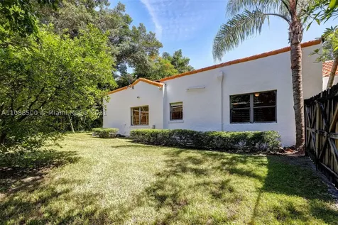 3871 S Le Jeune Road Coconut Grove FL 33146