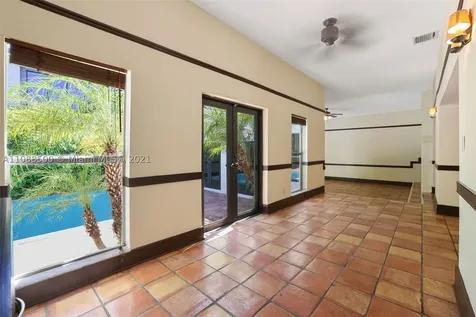 3871 S Le Jeune Road Coconut Grove FL 33146