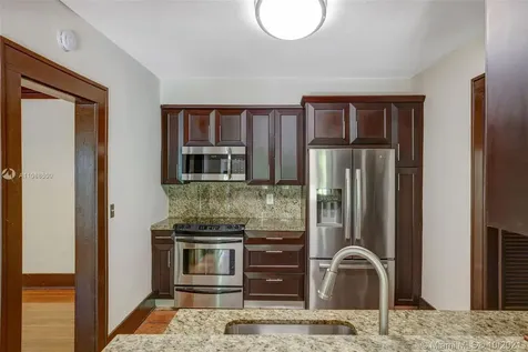 3871 S Le Jeune Road Coconut Grove FL 33146