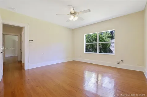 3871 S Le Jeune Road Coconut Grove FL 33146